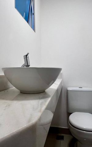 Apartamento à venda com 90m², 2 quartos e 2 vagasbanho