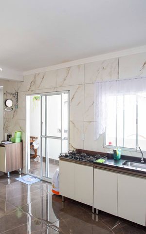 Casa à venda com 177m², 6 quartos e 3 vagasCozinha Casa 1