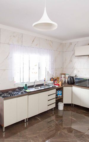 Casa à venda com 177m², 6 quartos e 3 vagasCozinha Casa 1