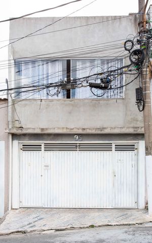 Casa à venda com 177m², 6 quartos e 3 vagasFachada