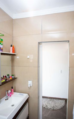Casa à venda com 177m², 6 quartos e 3 vagasBanheiro da Suíte Casa 1