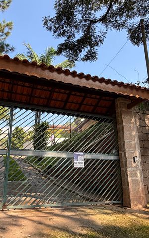 Casa à venda com 2802m², 10 quartos e 7 vagasFachada