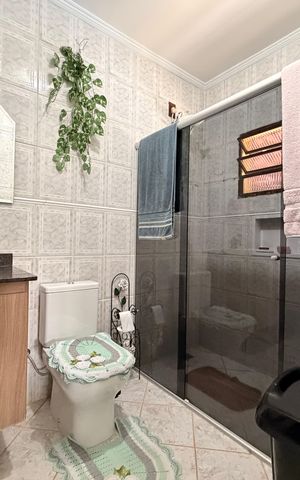 Casa à venda com 2802m², 10 quartos e 7 vagasBanheiro da Suíte - Casa 1