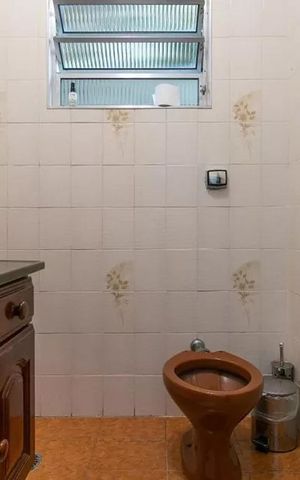 Casa à venda com 578m², 5 quartos e 3 vagas Casa à venda com 578m², 5 quartos e 3 vagasBanheiro