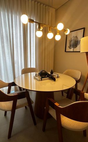 Casa à venda com 202m², 3 quartos e 2 vagas Casa à venda com 202m², 3 quartos e 2 vagasSala