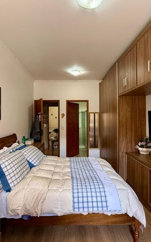 Casa à venda com 220m², 3 quartos e 4 vagas Casa à venda com 220m², 3 quartos e 4 vagasSuíte