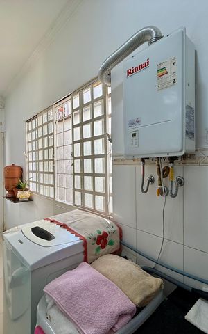 Casa à venda com 220m², 3 quartos e 4 vagas Casa à venda com 220m², 3 quartos e 4 vagasÁrea de Serviço