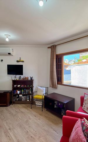 Casa à venda com 220m², 3 quartos e 4 vagas Casa à venda com 220m², 3 quartos e 4 vagasQuarto de Hóspedes