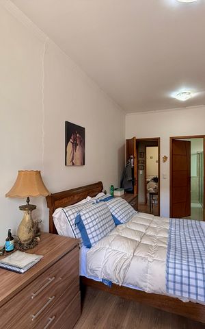 Casa à venda com 220m², 3 quartos e 4 vagas Casa à venda com 220m², 3 quartos e 4 vagasSuíte