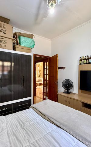 Casa à venda com 220m², 3 quartos e 4 vagas Casa à venda com 220m², 3 quartos e 4 vagasQuarto 2