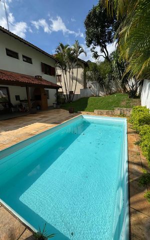 Casa de condomínio à venda com 488m², 4 quartos e 4 vagasÁrea externa