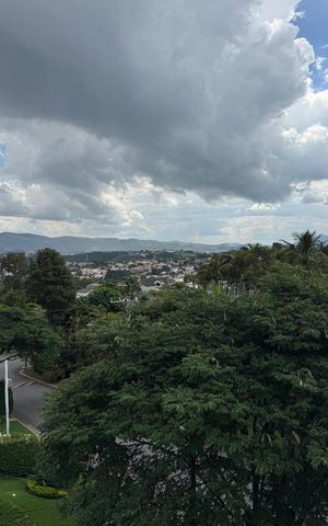 Casa de condomínio à venda com 488m², 4 quartos e 4 vagasÁrea externa