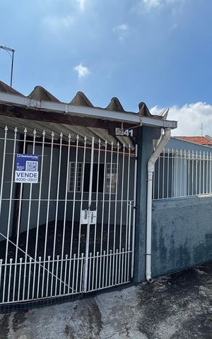 Casa à venda com 148m², 2 quartos e 6 vagasFachada