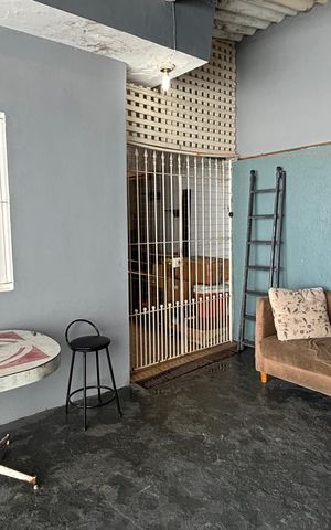 Casa à venda com 148m², 2 quartos e 6 vagasQuintal