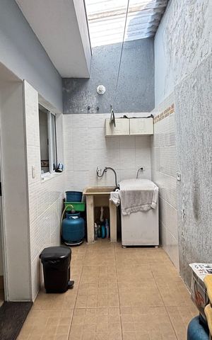 Casa à venda com 148m², 2 quartos e 6 vagasÁrea de Serviço