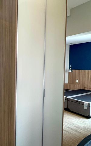 Apartamento à venda com 82m², 2 quartos e 2 vagas Apartamento à venda com 82m², 2 quartos e 2 vagasCloset da suíte