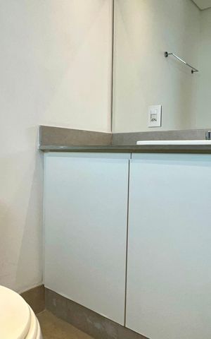 Apartamento à venda com 82m², 2 quartos e 2 vagas Apartamento à venda com 82m², 2 quartos e 2 vagasBanheiro da Suíte