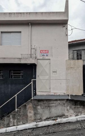 Casa para alugar com 90m², 2 quartos e sem vaga