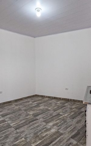 Casa para alugar com 90m², 2 quartos e sem vaga