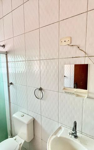 Casa à venda com 170m², 2 quartos e 1 vaga Casa à venda com 170m², 2 quartos e 1 vagaBanheiro