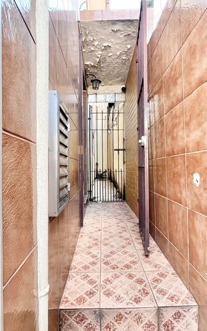 Casa à venda com 170m², 2 quartos e 1 vaga Casa à venda com 170m², 2 quartos e 1 vagaÁrea externa