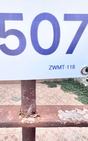 Casa à venda com 170m², 2 quartos e 1 vaga Casa à venda com 170m², 2 quartos e 1 vagaFachada/Placa