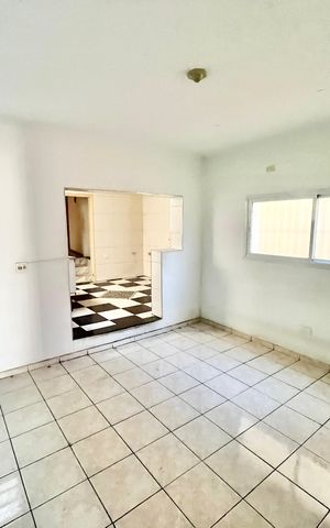 Casa à venda com 170m², 2 quartos e 1 vaga Casa à venda com 170m², 2 quartos e 1 vagaSala de Jantar