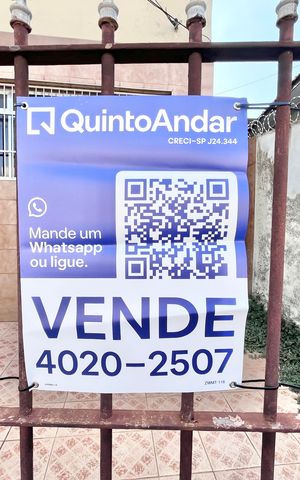 Casa à venda com 170m², 2 quartos e 1 vaga Casa à venda com 170m², 2 quartos e 1 vagaFachada/Placa