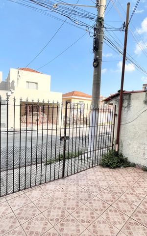 Casa à venda com 170m², 2 quartos e 1 vaga Casa à venda com 170m², 2 quartos e 1 vagaGaragem