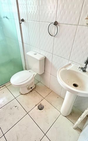 Casa à venda com 170m², 2 quartos e 1 vaga Casa à venda com 170m², 2 quartos e 1 vagaBanheiro