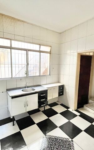 Casa à venda com 170m², 2 quartos e 1 vaga Casa à venda com 170m², 2 quartos e 1 vagaCozinha