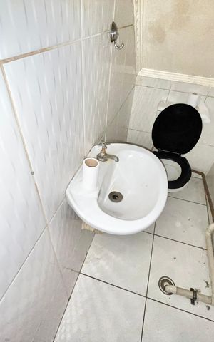 Casa à venda com 170m², 2 quartos e 1 vaga Casa à venda com 170m², 2 quartos e 1 vagaLavabo