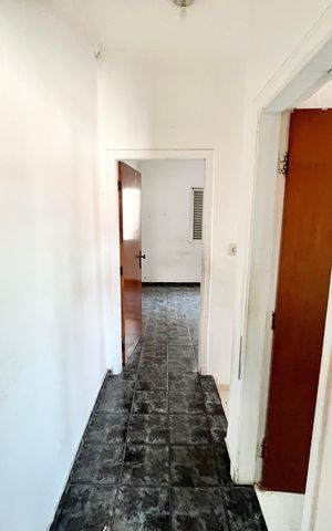 Casa à venda com 170m², 2 quartos e 1 vaga Casa à venda com 170m², 2 quartos e 1 vagaCorredor
