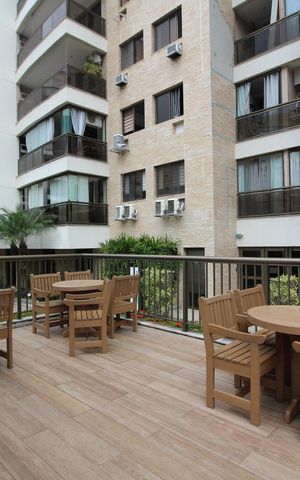 Apartamento à venda com 148m², 2 quartos e 2 vagasBar da Piscina