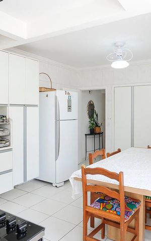 Casa à venda com 340m², 3 quartos e 2 vagasCozinha