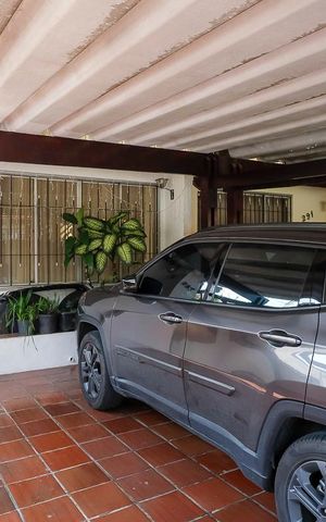 Casa à venda com 340m², 3 quartos e 2 vagasGaragem