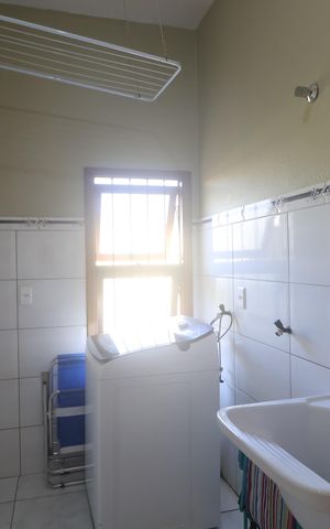 Casa à venda com 163m², 3 quartos e 4 vagasÁrea de Serviço