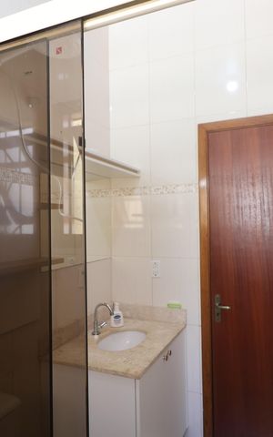 Casa à venda com 163m², 3 quartos e 4 vagasBanheiro