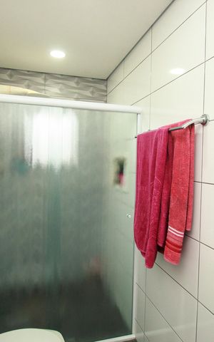 Apartamento à venda com 180m², 3 quartos e 2 vagas Apartamento à venda com 180m², 3 quartos e 2 vagasBanheiro da Suíte