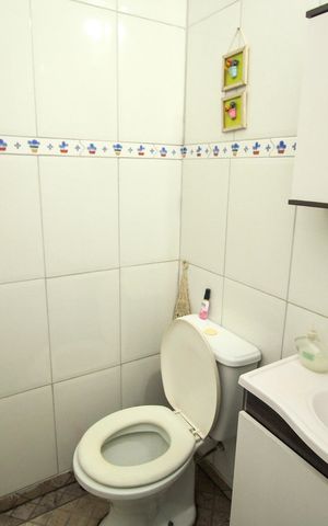 Apartamento à venda com 180m², 3 quartos e 2 vagas Apartamento à venda com 180m², 3 quartos e 2 vagasLavabo