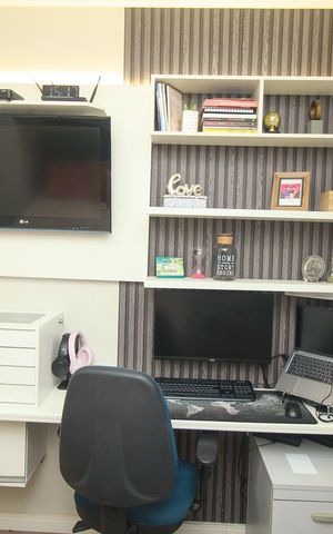 Apartamento à venda com 180m², 3 quartos e 2 vagas Apartamento à venda com 180m², 3 quartos e 2 vagasSuíte