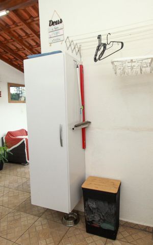 Apartamento à venda com 180m², 3 quartos e 2 vagas Apartamento à venda com 180m², 3 quartos e 2 vagasÁrea de Serviço