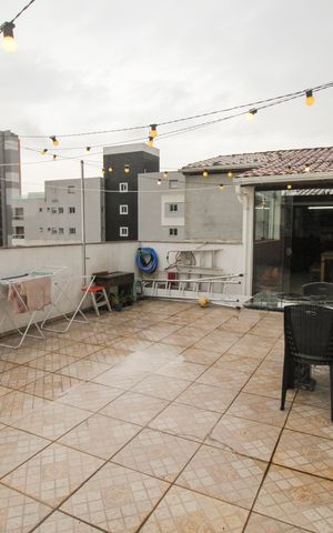 Apartamento à venda com 180m², 3 quartos e 2 vagas Apartamento à venda com 180m², 3 quartos e 2 vagasCobertura