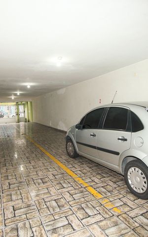 Apartamento à venda com 180m², 3 quartos e 2 vagas Apartamento à venda com 180m², 3 quartos e 2 vagasGaragem