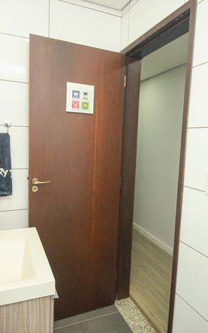 Apartamento à venda com 180m², 3 quartos e 2 vagas Apartamento à venda com 180m², 3 quartos e 2 vagasBanheiro Social