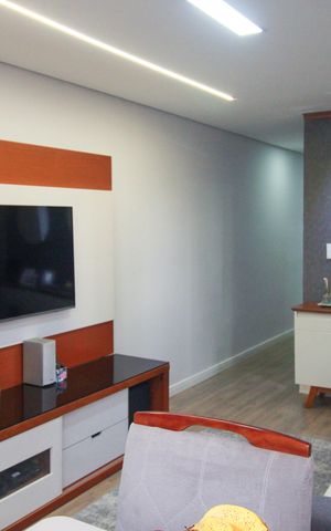 Apartamento à venda com 180m², 3 quartos e 2 vagas Apartamento à venda com 180m², 3 quartos e 2 vagasSala