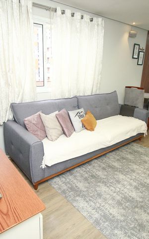 Apartamento à venda com 180m², 3 quartos e 2 vagas Apartamento à venda com 180m², 3 quartos e 2 vagasSala