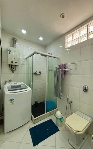 Apartamento à venda com 75m², 2 quartos e 1 vaga Apartamento à venda com 75m², 2 quartos e 1 vagaBanheiro social
