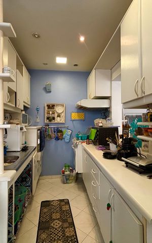 Apartamento à venda com 75m², 2 quartos e 1 vaga Apartamento à venda com 75m², 2 quartos e 1 vagaCozinha