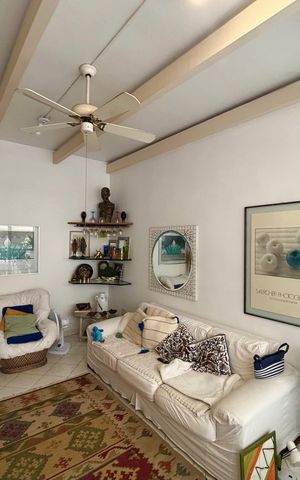 Apartamento à venda com 75m², 2 quartos e 1 vaga Apartamento à venda com 75m², 2 quartos e 1 vagaSala